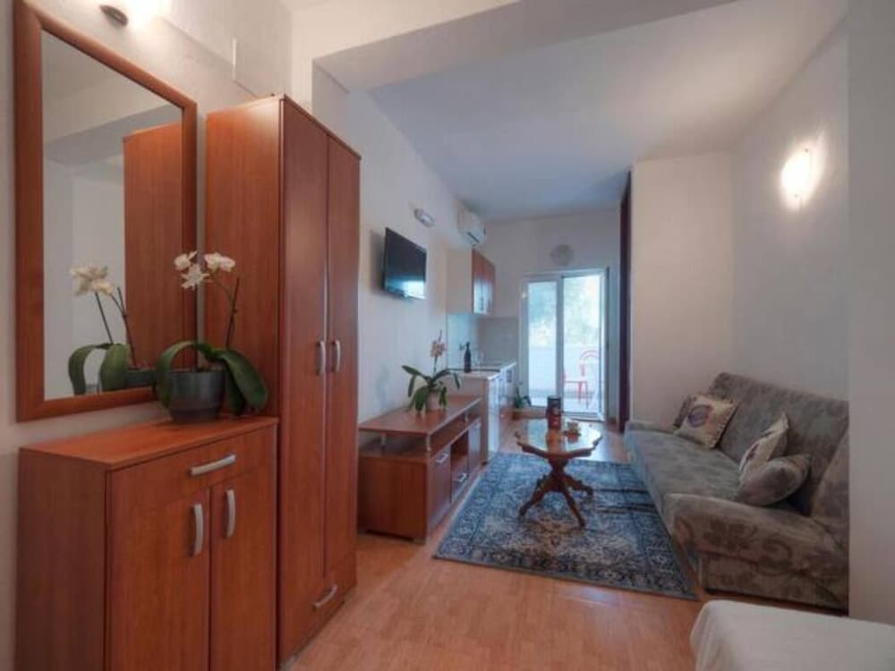 Фото Mediterranean Guest House Balkan