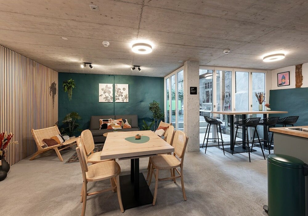 Фото Ambrosia Hüsli