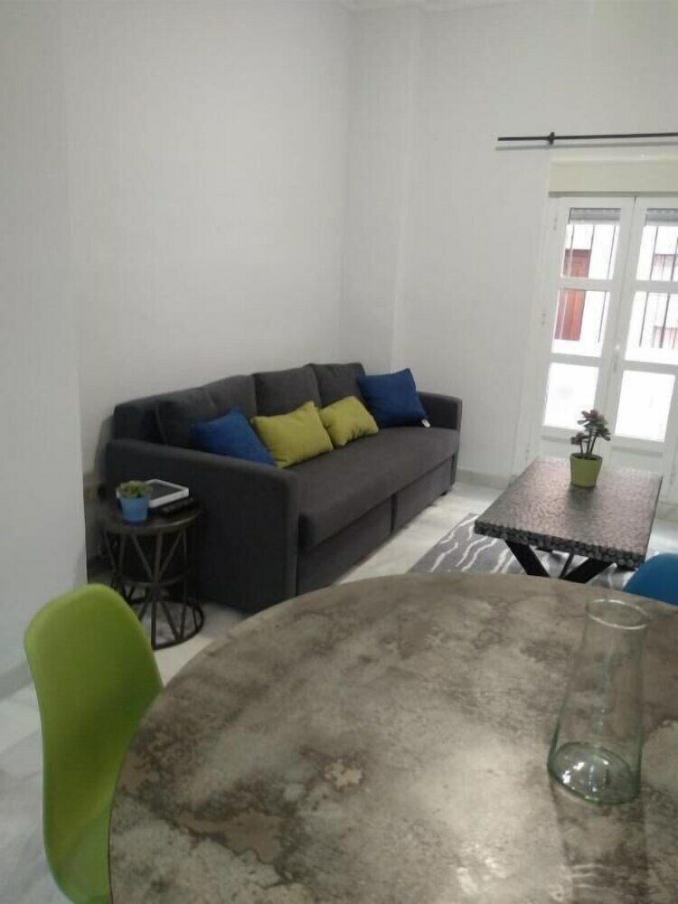 Фото Wish-Suite San Luis de Sevilla Apartment