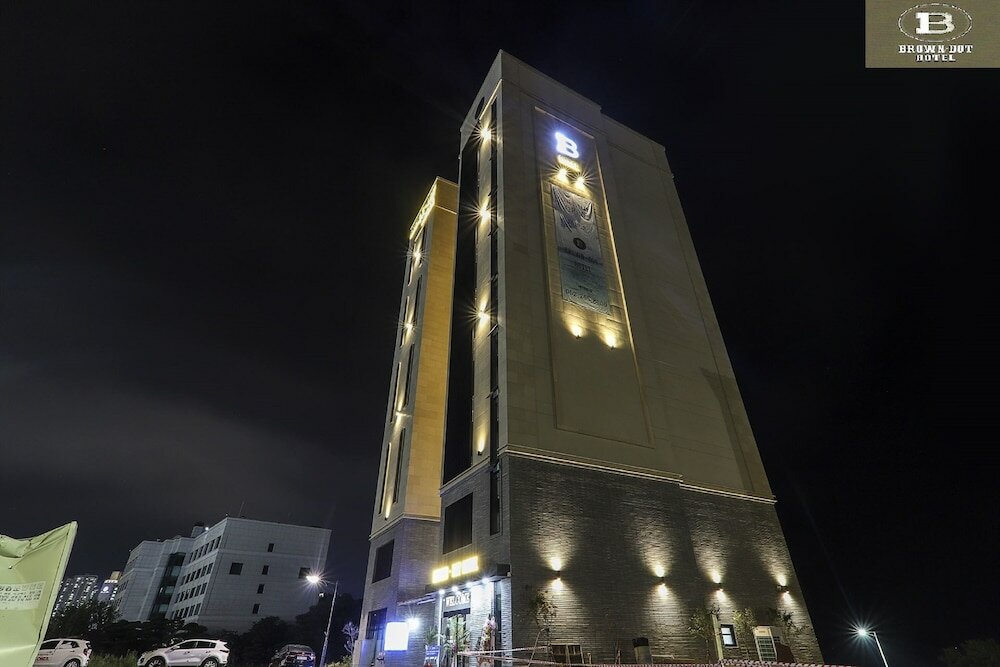 Фото Jeongja Beach Brown Dot