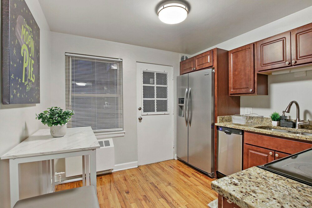 Фото Charming & Spacious Bowmanville 1br Apt