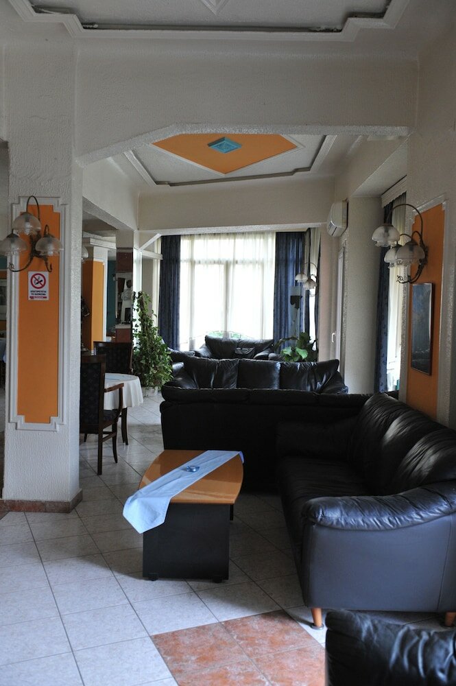 Фото Hotel Emporiko