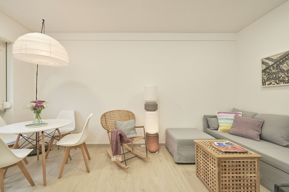 Фото Light Apartment W Balcony Apartment by TimeCooler