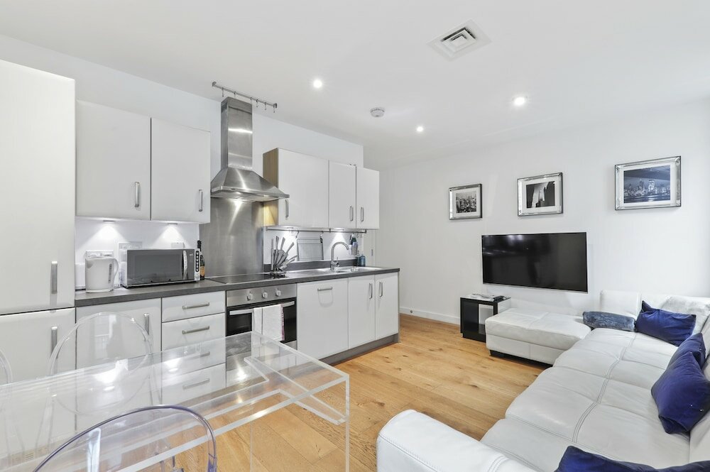 Фото 1 Bed City Apartment by City Stay