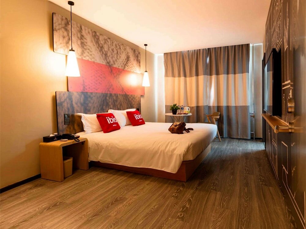 Фото Ibis Beijing Changping Metro Station Hotel