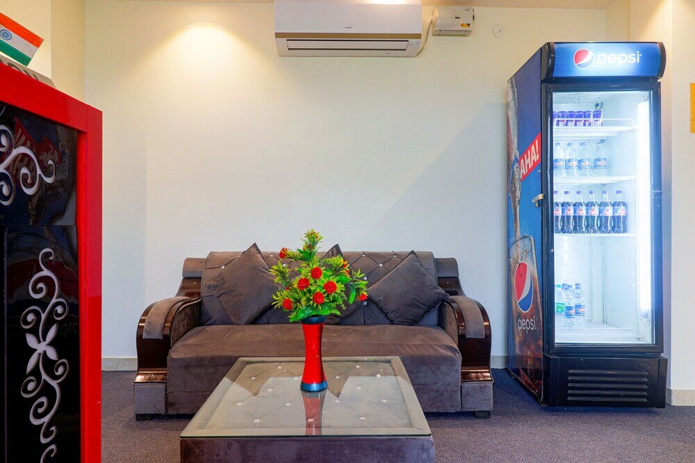 Фото Fabhotel The Premium Suits