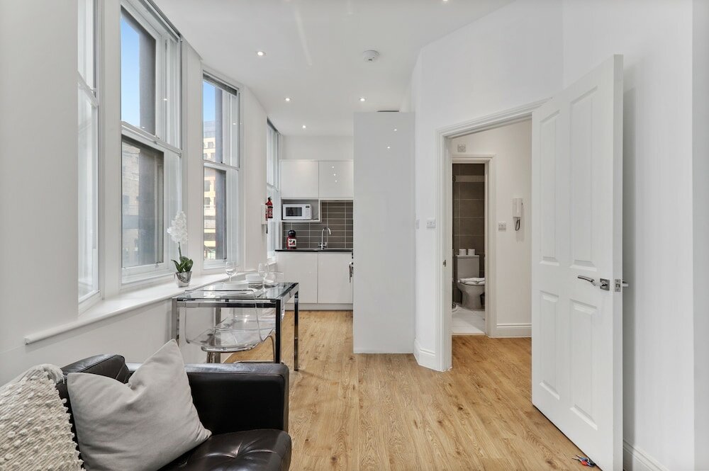 Фото Cosy 1 Bed Apartment by Liverpool Street