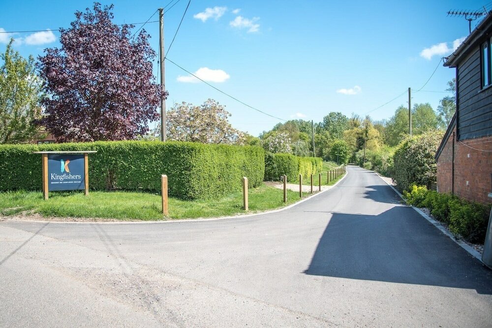 Фото Magnolia, Kingfishers