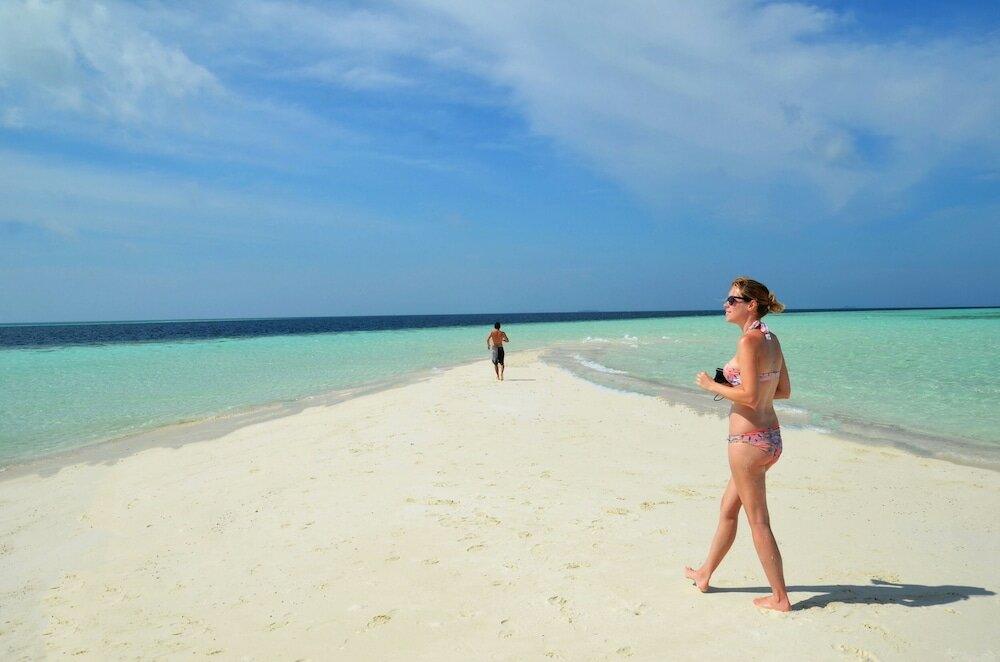 Фото Adroit Beach Inn