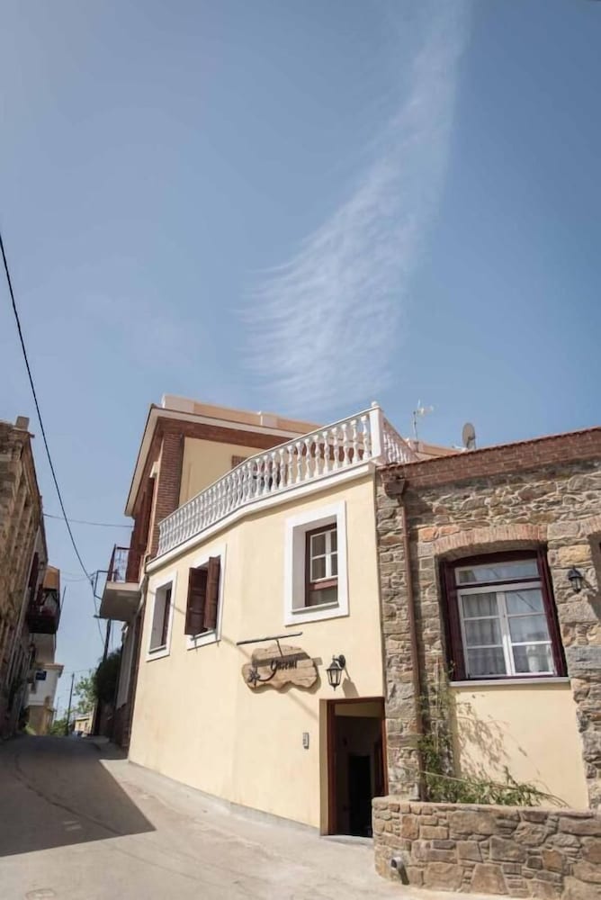 Фото Yiasemi of Chios