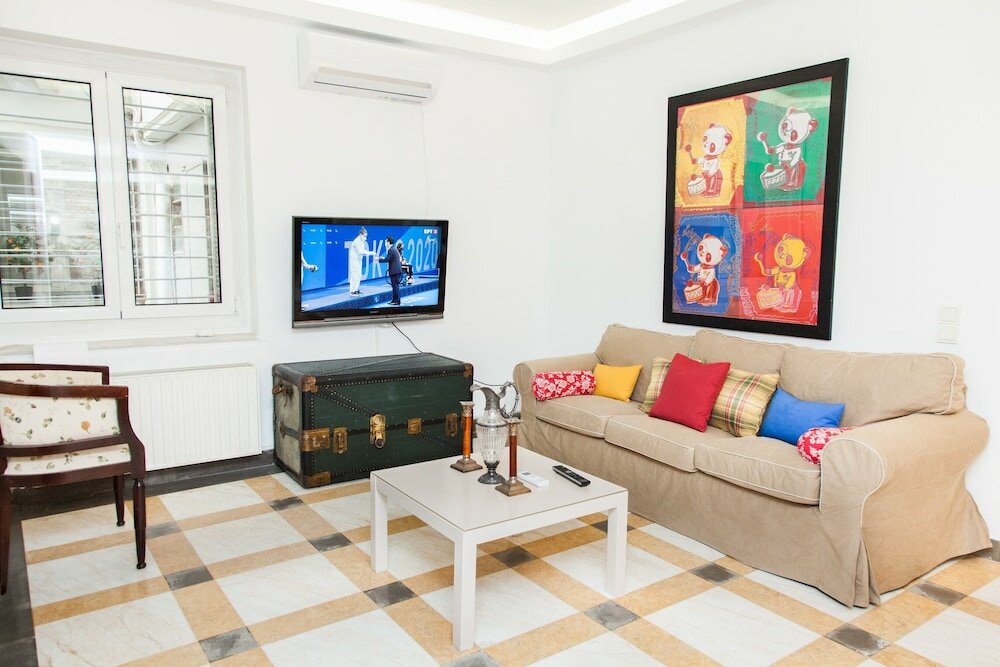 Фото Chic Charming Central Athens Apt