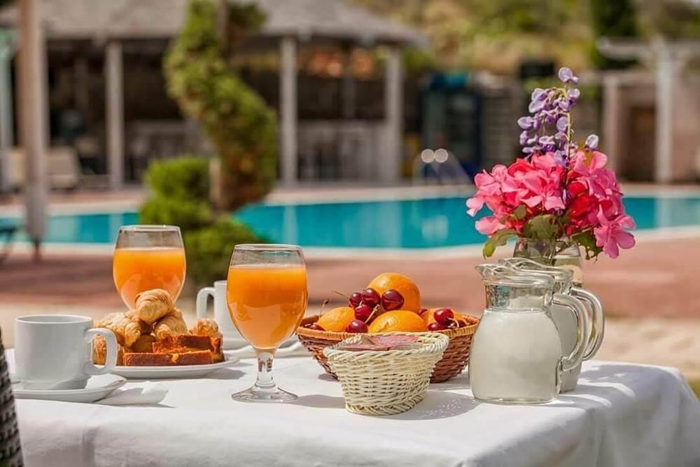 Фото Thalassa Hotel