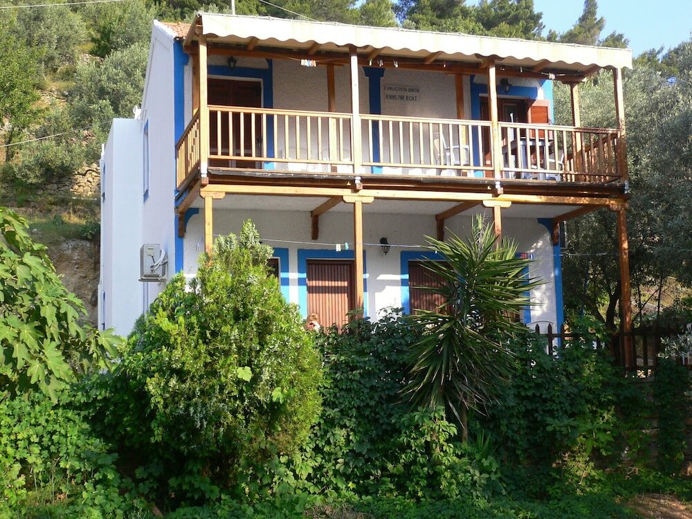 Фото отеля 2