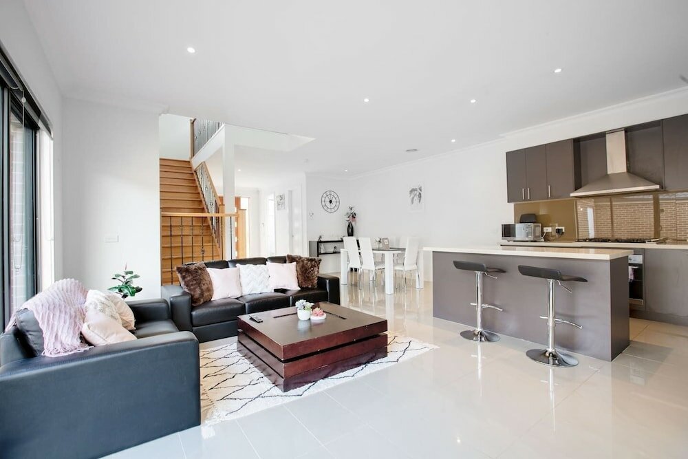 Фото Stunning 3beds Near Knox Shopping Centro@wantirna