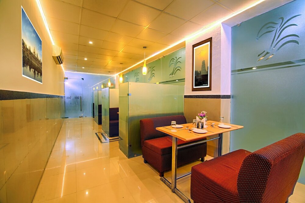 Фото Shanti Seva Dham - A Religious Stay At Priyakant Ju Temple Vrindavan