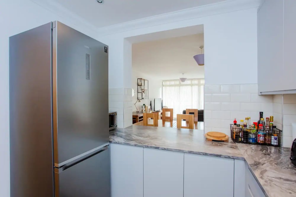 Фото Bright 2 Bedroom Apartment in Islington