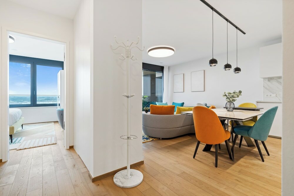 Фото Stylish Luxurious Apt w Pool & Gym Id214