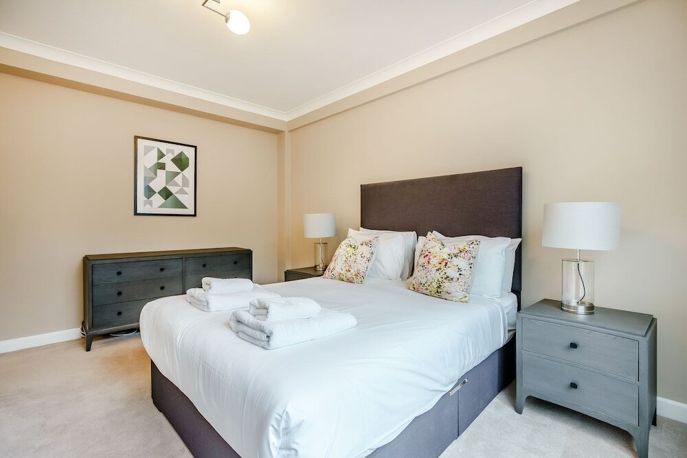 Фото Hill Street Mayfair Apartments