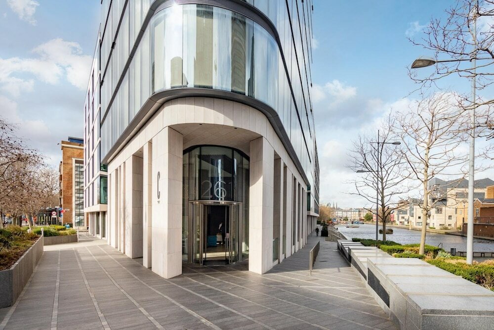 Фото Premium One bedroom apartment City Road Basin