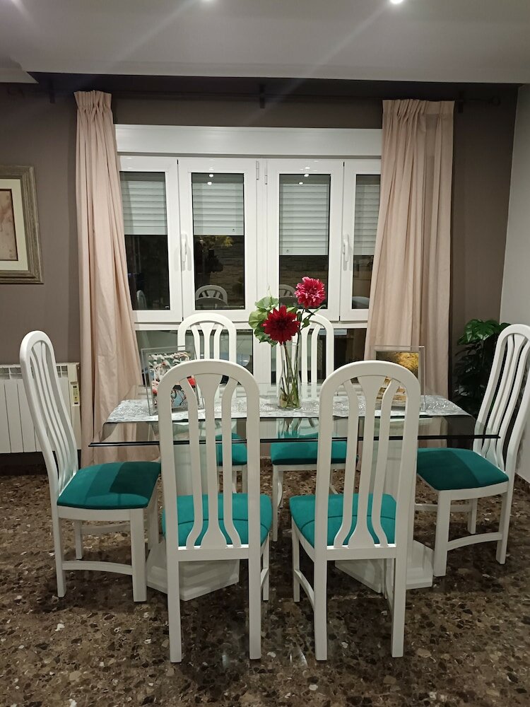 Фото Acogedora y familiar casa EN L'Olleria