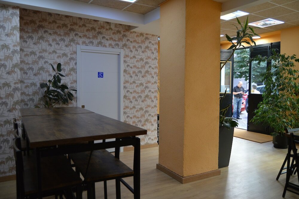 Фото Debod Hostel