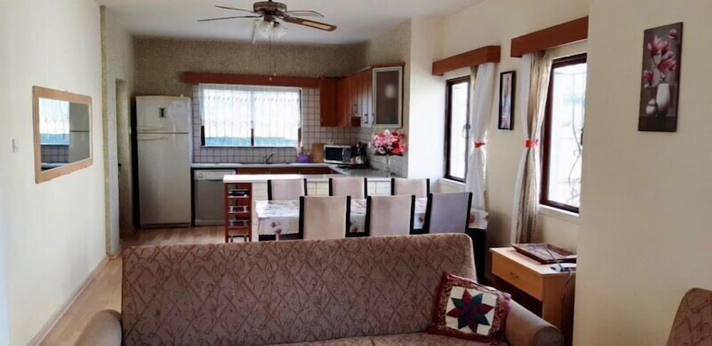 Фото Bahceler Levent Sitesi Villa № 79