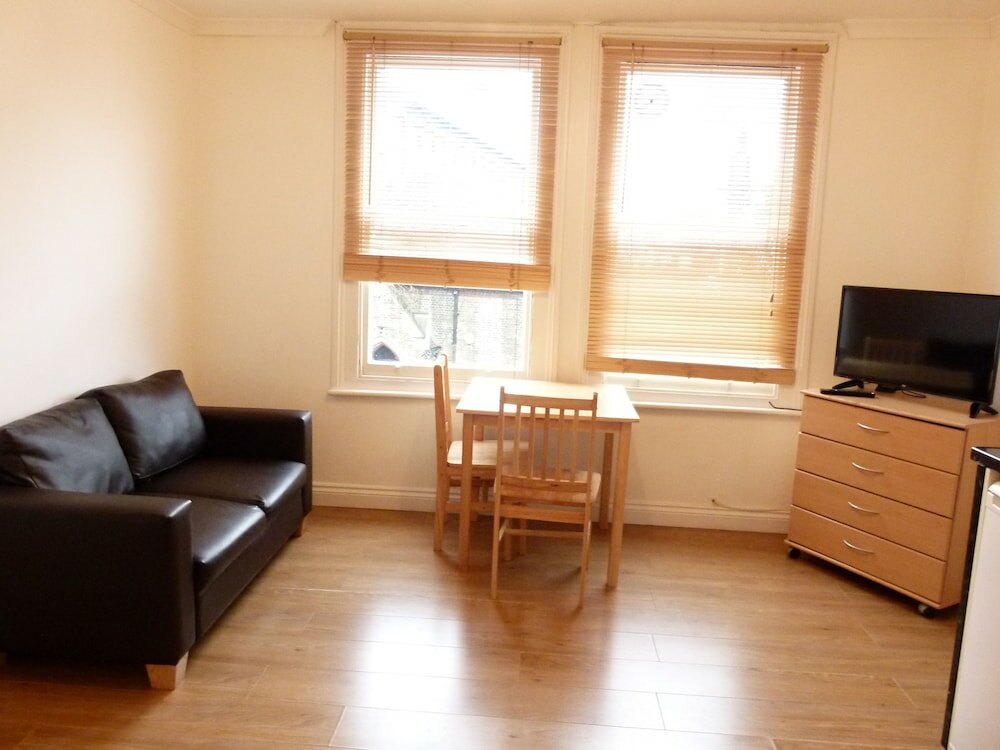 Фото Ss Property Hub - Family Apartment in Kensington