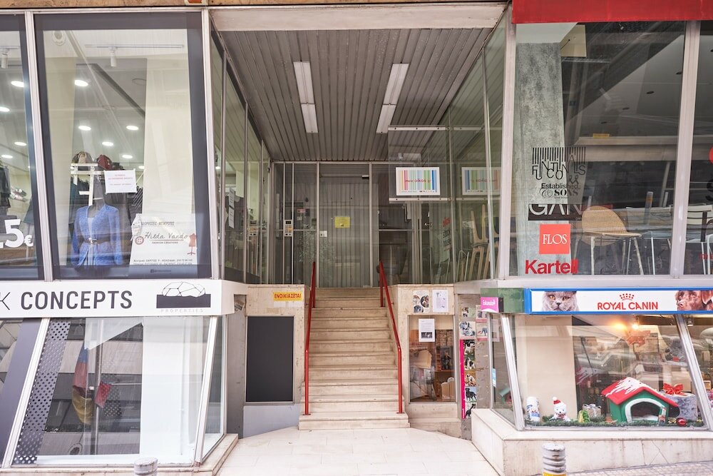 Фото Charitos II Chic n modern 2bd Apt