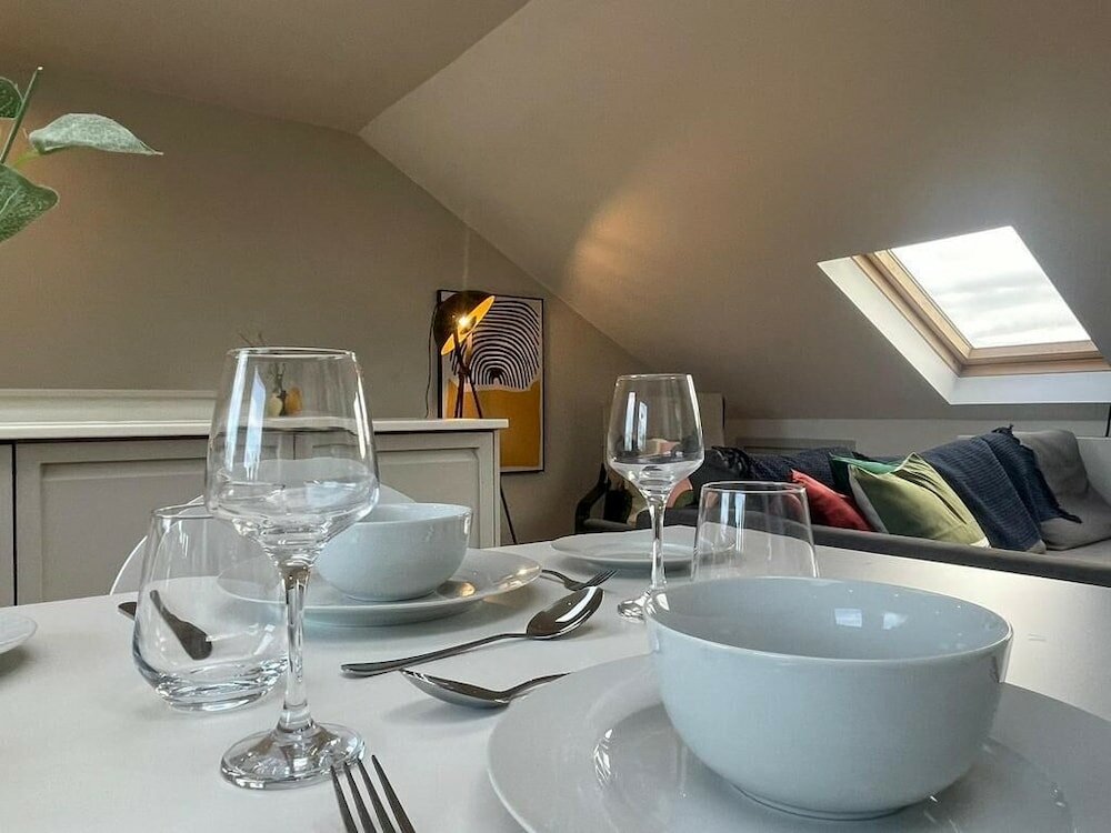 Фото Modern Two Bedroom Apartment in Fulham by Sojo Stay