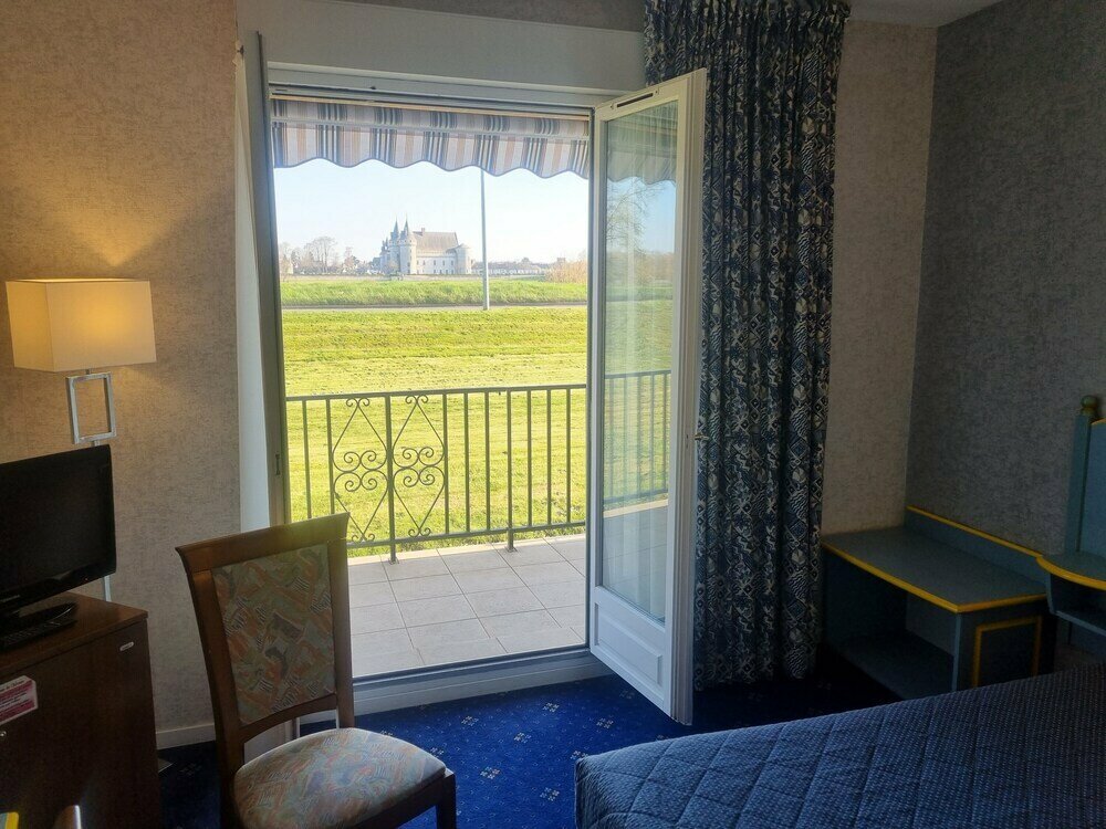 Hotel Logis Hôtel Sully le Château, Loiret, photo