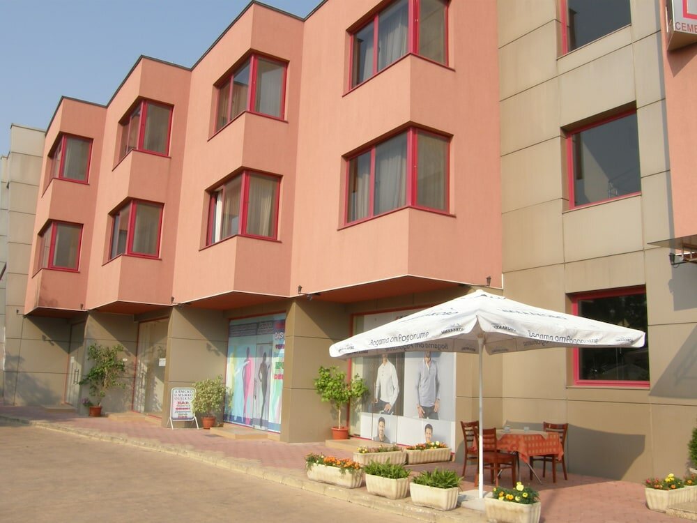 Фото отеля 1