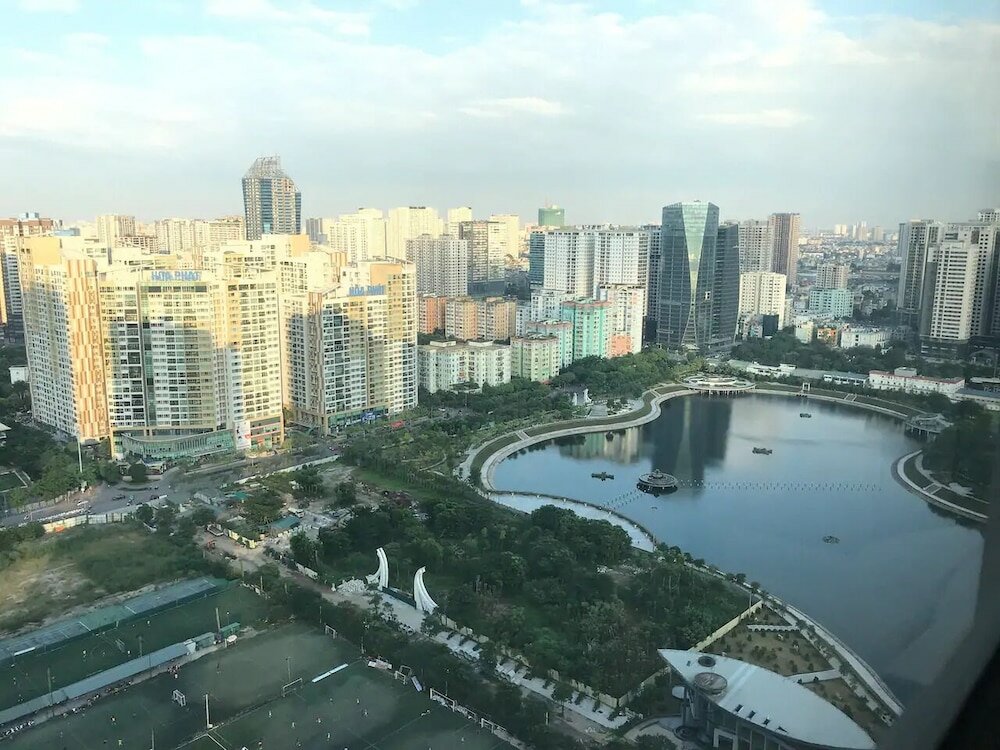 Фото Bayhomes D'Capitale Serviced Apartment