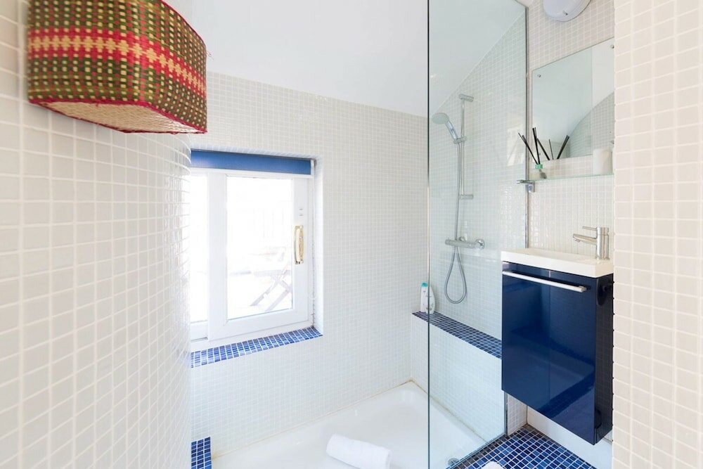 Фото Elegant 3 Bedroom Home Located in South Kensington