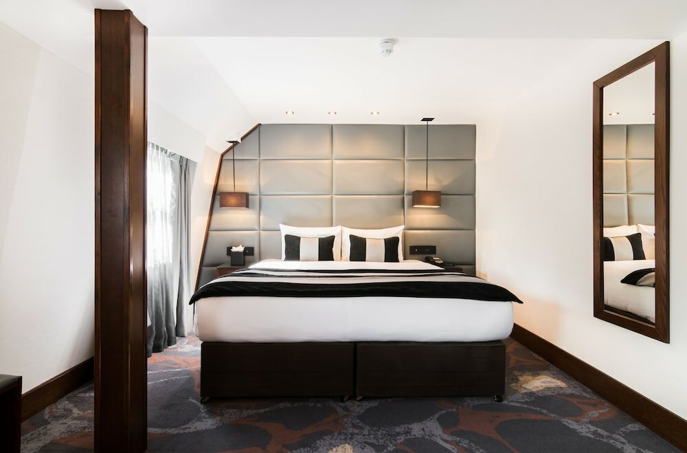 Фото The Devonshire