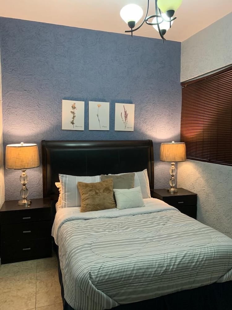 Фото Franks House