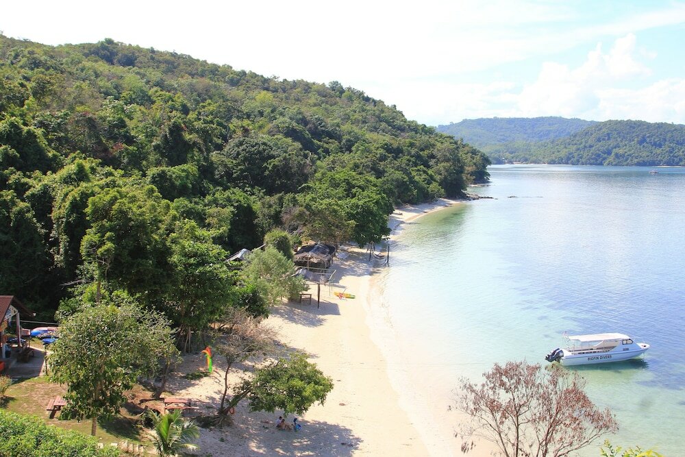 Фото Bigfin Beach Resort