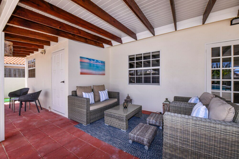 Фото New Listing Stunning Island Getaway With Pool!