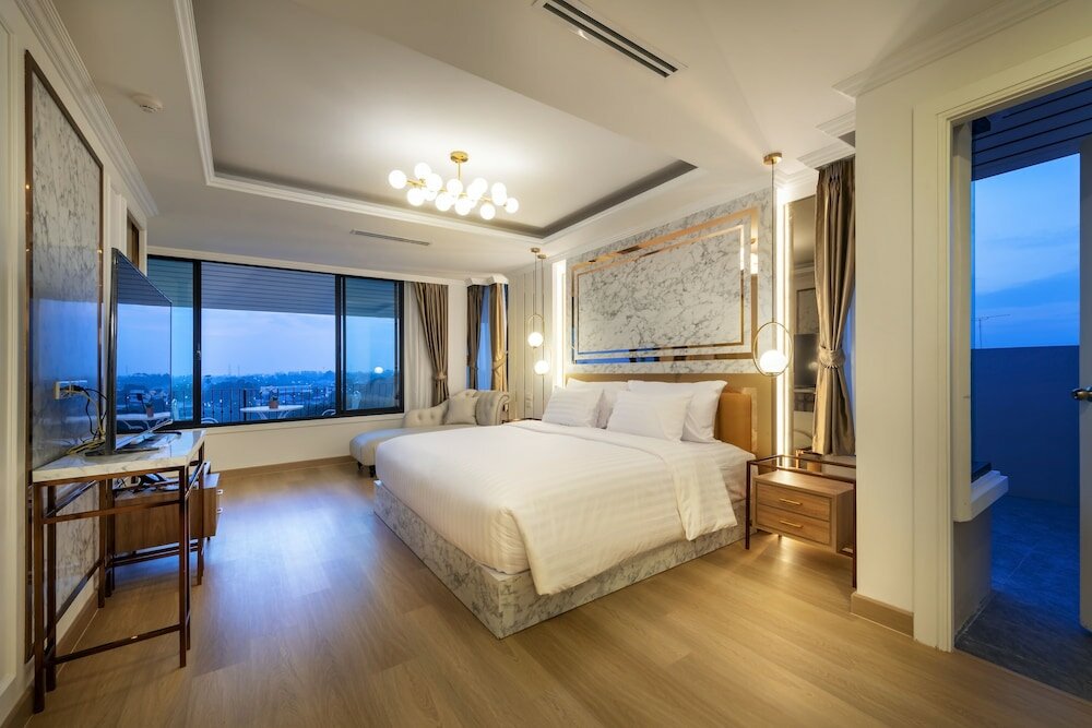 Фото Nine River Hotel