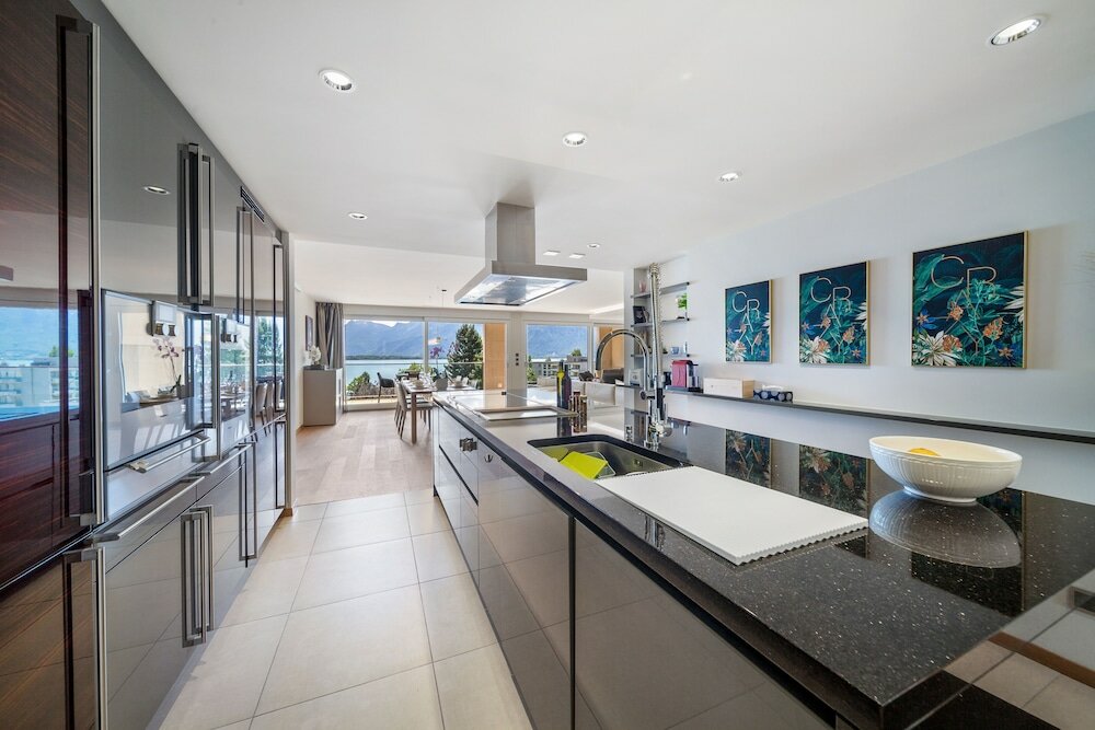 Фото Montreux Panoramic Views 4bd Apartment