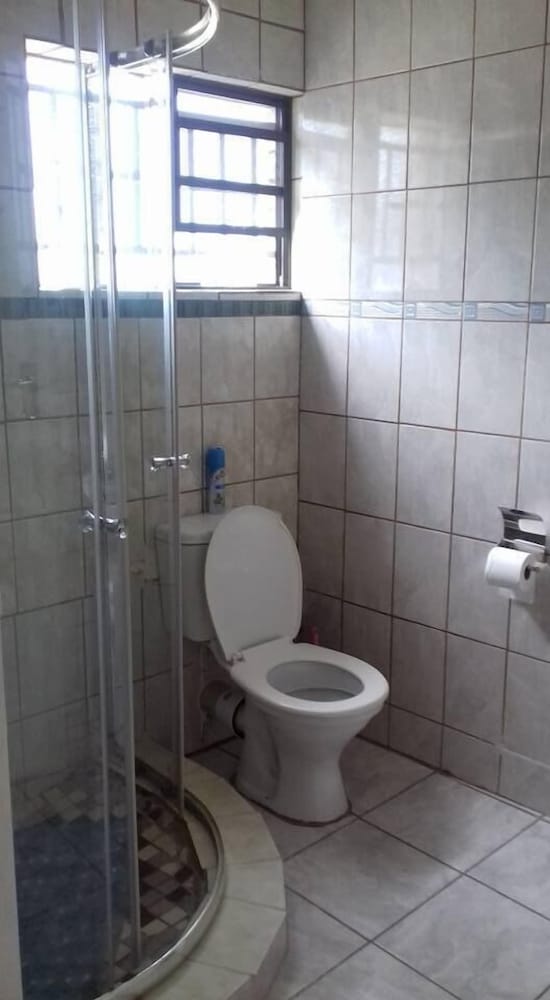 Фото Sweetberries Bed & Breakfast