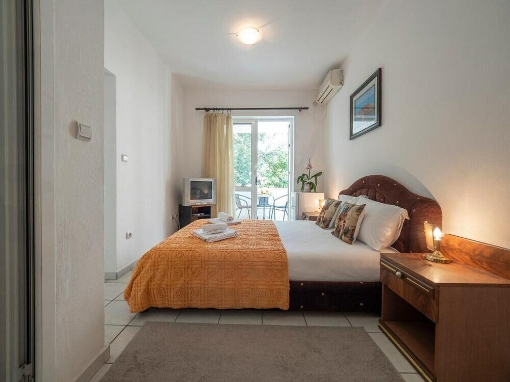 Фото Mediterranean Guest House Balkan