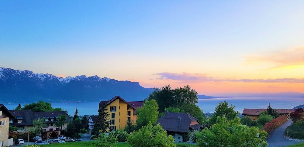 Фото Montreux holiday home