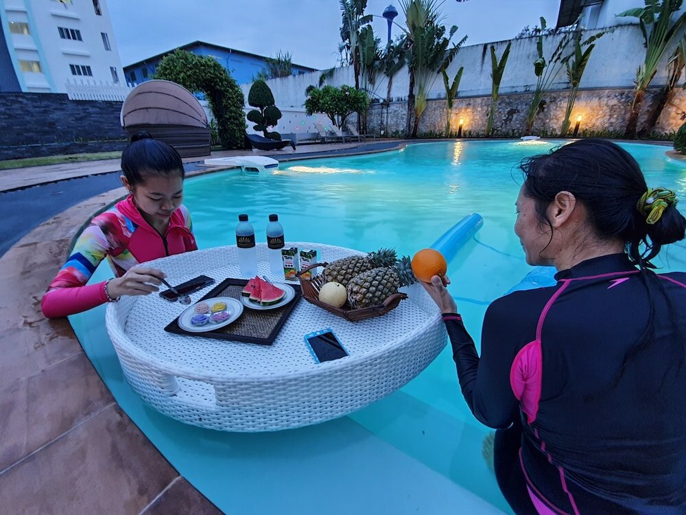 Фото Platinum Hotel