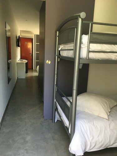 Гостиница Hotel Les Alcyons в Ле-Лаванду