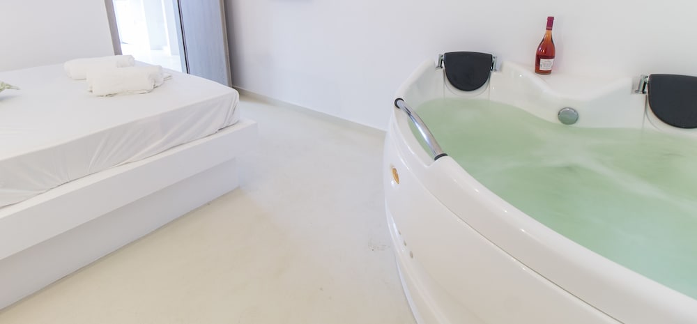 Фото Colosseo Studios & Apartments