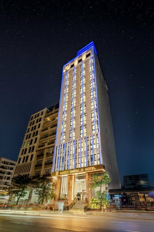 Гостиница Mercy Emerald Hotel в Дананге