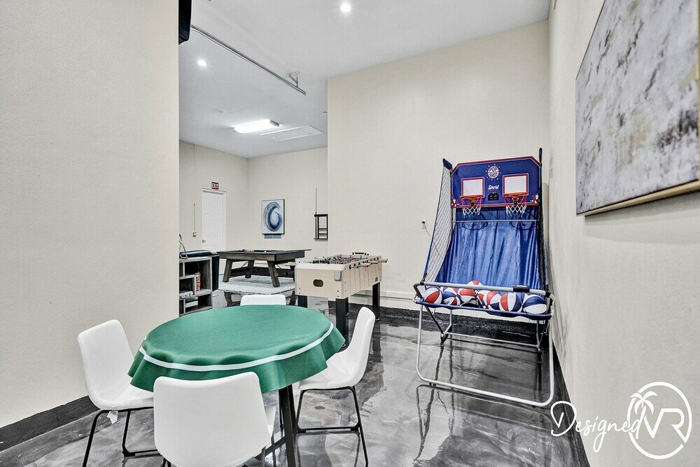 Фото Casa Nobu Modern 6br w Pool & Gameroom