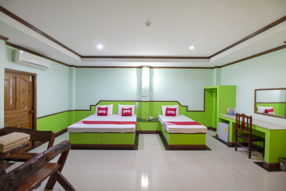 Фото Oyo 75334 Train Hotel