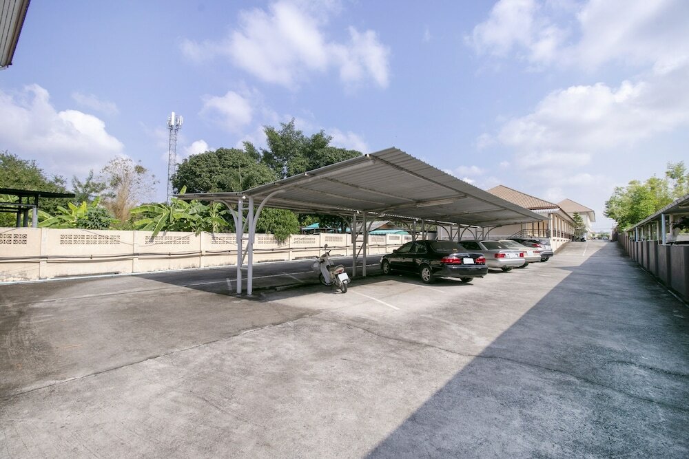 Фото Oyo 75390 Sunee Place Hotel