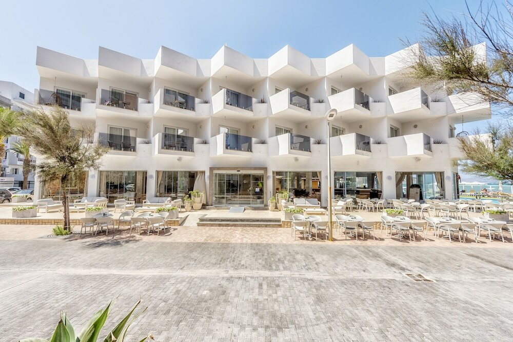 Фото Отель Thb Gran Bahia Hotel and Apartments